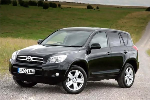 Силни страни: напълно поцинковано тяло; един от най-добрите резултати в тестовете за корозия на AutoBild; почти нямат оплаквания, дори при пробег от над 300 000 км.

Слаби страни: само долните рамена на окачването ръждясват с течение на времето.
