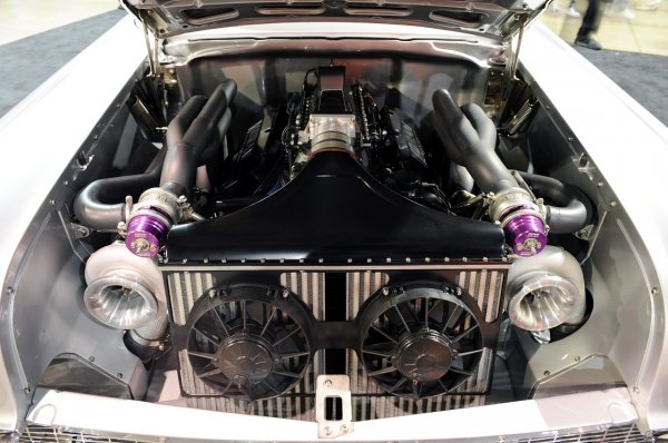 Chevrolet от 1957 година - 1598 конски сили и 2045 Нм от Dominator Street Rods / Grand National Roadster Show