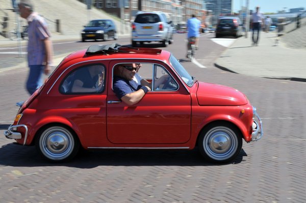 Моделът дебютира през 1957 година, а са произведени 3,8 милиона коли, което е почти 8 пъти повече в сравнение с Topolino.
