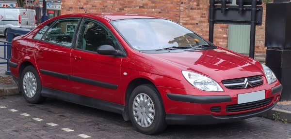 Последният Citroen, разработен под ръководството на легендарния шеф Жак Калве. Тук е въведено в по-модерен вид хидропневматичното окачване на марката, наречено Hydractive 3. Произведени са 720 000 бройки. 
