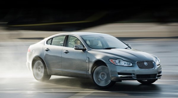 Премиера на новия Jaguar XF е насрочена за автомобилния салон във Франкфурт септември 2007