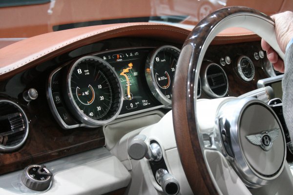 Женева 2012 / Bentley EXP 9 F 