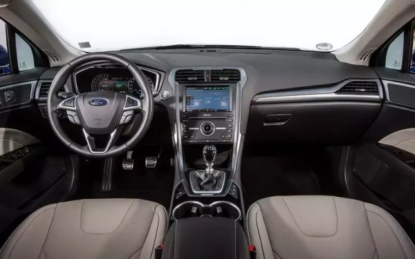 Автоматичната скоростна кутия 6F35 като цяло е надеждна и може да издържи повече от 300 хиляди км без проблеми. Но това е възможно при редовна смяна на течности веднъж на всеки 45 000 км. Кутията трябва да се промери отдолу за течове - маслените уплътнения могат да изтекат след 150 000 км.

Устойчивостта на корозия и качеството на боята са отлични. Единственото слабо място са ъглите на капака на багажника, където боята се изтрива от контакт с бронята.

