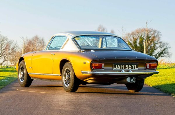 Към момента пробегът на автомобила е 11 137 км, като под капака му е поставен 1,6-литров бензинов двигател, развиващ мощност от 126 к.с. Версията Elan +2 се появява през 1967 г., пет години след стандартния Elan.