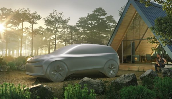 Това ще е първият модел от електрическата офанзива, и затова вече знаем името му. Очаква се световната премиера да е през пролетта на 2024 година. Elroq ще е компактен SUV, дълъг около 4.5 метра - горе-долу размерите на съществуващия Karoq. 
