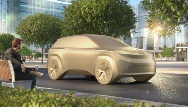 В самото начало на 2025 на пазара трябва да се появи и най-малкият електромобил на Skoda - името му все още не е известно. Той ще е мини-SUV с дължина 4.1 метра (горе-долу колкото VW T-Cross), но чехите обещават да запази голямото багажно пространство, което се превърна в една от емблематичните характеристики на марката. Цената на този автомобил се предвижда да не надхвърля 25,000 евро, което ще то направи един от най-достъпните електрически модели в Европа. 
