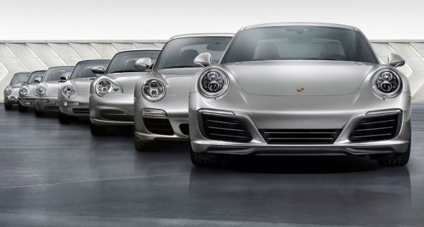 Трудно е да се мисли за друг суперавтомобил, който да е останал верен на оригиналния си дизайн, като Porsche 911. Първата итерация влиза в производство през 1964 г., а днес, осем поколения 911 и почти шест десетилетия по-късно, първоначалният дизайн продължава да вдъхновява всяка еволюция. 

Освен всичко друго, последните модели все още се отличават с емблематичния силует, кръглите фарове, разположението на двигателя отзад и ръчната скоростна кутия (вече като опция), точно както класическите варианти.