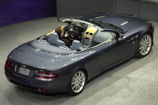 Aston Martin DB9 Volante, 6.0 литра, 12 цилиндъра, 455 к.с., от около 160 000 евро 
