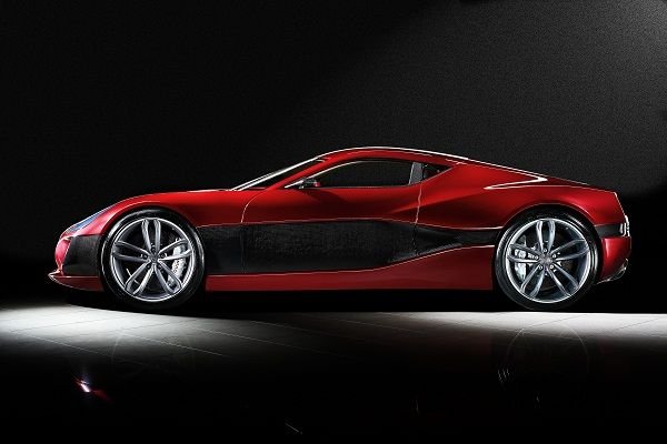 Франкфурт 2011 - Concept One - електрически суперавтомобил на хърватската компания Rimac, чийто интериор е изработен от българското тунинг ателие Вилнер. 