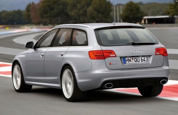 Второто поколение на Audi RS6 получава модифициран 5,0-литров V10 от Lamborghini Gallardo. Турбомоторът с мощност 580 к.с. позволява на RS6 да стане най-мощният автомобил на марката до 2010 г. Тежащото 2 тона комби развива над 300 км/ч. А седанът C6 на 2 пъти подобрява рекорда за скорост на лед, достигайки 336 км/ч през 2012 г.