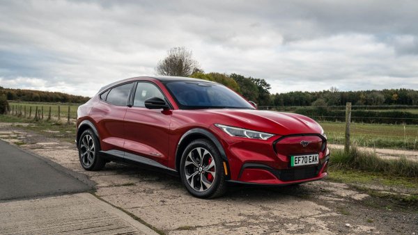 1. Ford Mustang Mach-E (2020 г.-настояще) - 100%

Ford може да няма толкова опит в производството на електрически автомобили, колкото някои други марки, но въпреки това надеждностт на Mustang Mach-E е на високо ниво, категорични са собствениците на модела.

2. BMW iX3 (2021-настояще) &ndash; 99,3% 3-ти: 

3. Tesla Model Y (2021-настояще) &ndash; 97,4% 