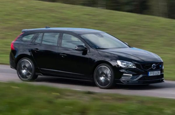 T6, подобно на S60 R/V70 R, са оборудвани със задвижване на всички колела, което потенциалът на двигателя фективно да бъде реализиран. Колко бързи са тези модели? Достатъчно е да споменем, че след рестайлинга седанът ускорява от място до 100 км/ч за 5,9 секунди, а комбито - за шест.
