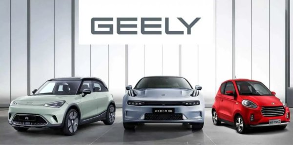 В Китай трябва да бъде отчетен напредъка на два производителя - GAC и Geely. Първият все още не се е появил в Европа, но отвори център за дизайн в Милано. През 2022 г. GAC показва ръст от повече от 13% с 2,4 милиона продадени превозни средства, което му позволява да спечели три места и да се класира на 13-та позиция.

Що се отнася до Geely, която притежама Volvo, Polestar, smart и Lotus, нейната експанзия продължава да носи плодове - с 50% ръст и нарастване на продажбите от 1,5 на 2,3 милиона автомобила, нейният ръст обещава да бъде главозамайващ.