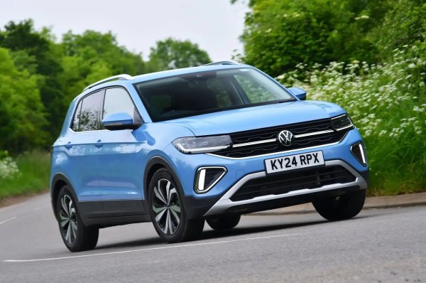 Проблемите с ауспуха, електричеството и кормилното управление за основните за 10% от собствениците на VW T-Cross, които съобщават за повредите. В 1/3 от случаите ремонтът е отнел по-малко от ден, като в 2/3 разходите са поети от германския автомобилен произодител.
