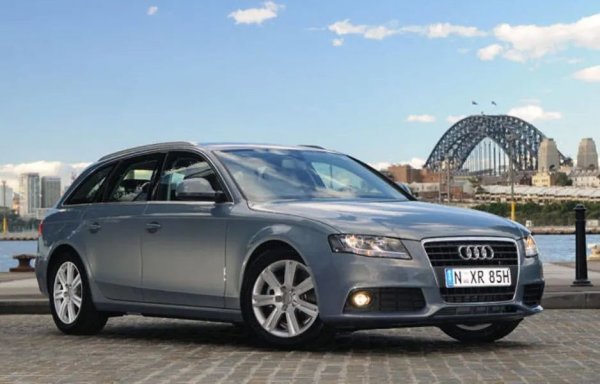 Търсенето за А4 расте от година на година и моделът вече изпреварва Третата серия на BMW. Само 18 от тези коли са нови. 
