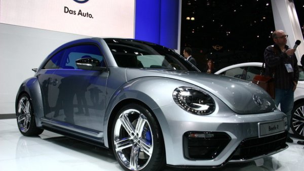 Лос Анджелис 2011 - Volkswagen Beetle R