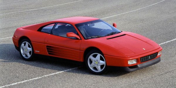Ferrari в класация за евтини автомобили? Всъщност е напълно възможно, макар че и в този случай "евтин" е относително понятие. Това 348 от зората на 90-те е сред най-достъпните коли от Маранело. Не е сред най-прославените модели с черното конче, но все пак ви дава характерния дизайн, ръчната трансмисия и емблематичния V8. 
