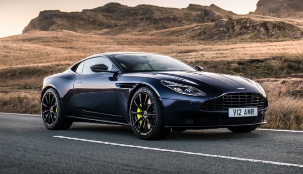 Най-базовият DB11 няма и 340 000 лева. Продажбите обаче са се сринали драстично спрямо 2020, когато за първите два месеца бяха пласирани цели 110 бройки. 
