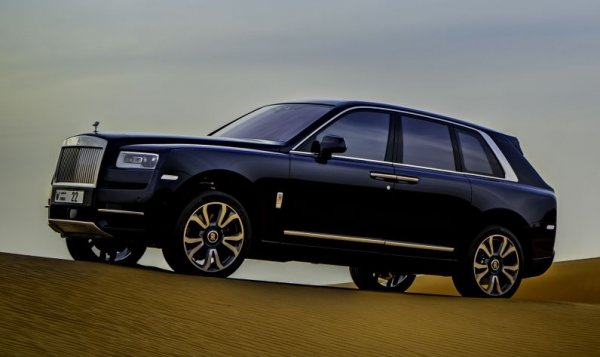 Автомобилите на Rolls-Royce рядко са по върховете на класациите за продажби, защото цените им са височки дори и за свръхлуксозния сегмент. Но Cullinan, първият SUV на марката, е явно изключение. Въпреки стартовата цена от 545 000 лева моделът е пласирал 39 бройки в Европа от началото на годината. През 2020 обаче са били 67.

