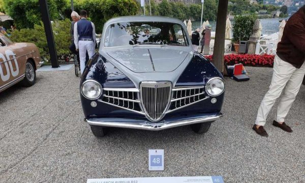 Aurelia се произвежда между 1950 и 1958, но заради огромното разнообразие от каросерии спокойно можем да я смятаме за няколко отделни модела. Освен това е първият автомобил с произвеждан в големи серии V6 двигател. 
