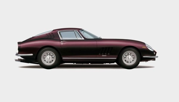 Каросерията е изработена в ателието Pininfarina от гениалния Серджо Скалиети. Цената й днес е осемцифрена. 