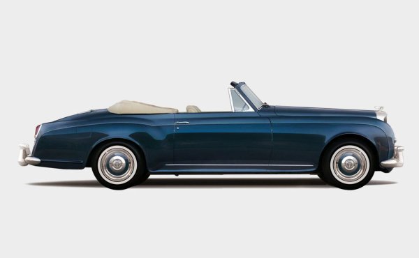 Каросерията е на Park Ward, а механиката - от Rolls-Royce Silver Cloud, с 6-цилиндровия двигател с обем 4887 куб. см. 
