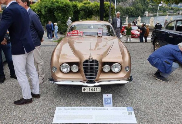 Първият следвоенен модел на Alfa, с 1.9-литров двигател с карбуратори Weber, максимална мощност 100 конски сили и 4-степенна трансмисия. Произведени са само 18 бройки, до наши дни са оцелели едва три. 