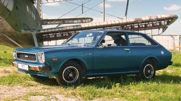 Toyota отпразнува производството на своята 50-милионна Corolla през 2021 г., което прави този модел не само най-произвежданият модел в света, но и най-продаваният модел в света. Първата Corolla слиза от поточната линия през 1966 г. и се продава през 12 поколения до днес. Той винаги е бил ефективен и компактен автомобил, който заема челни места в класациите по надежност. Успехът му се дължи на системата на Toyota за контрол на качеството на производство. И не е случайно, че по пътищата се движат &ldquo;Короли&ldquo;, които са изминала повече от 2 милиона километра.