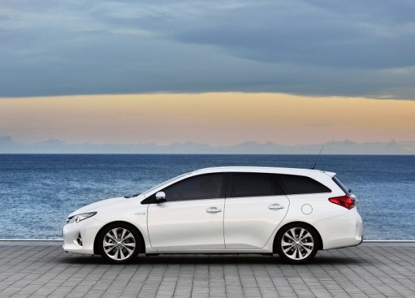 Auris Touring Sports 