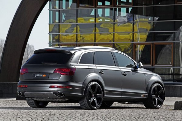 Audi Q7 V12 TDI Fostla