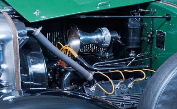 Cadillac V8 Town Sedan - Бронираната кола на Ал Капоне 