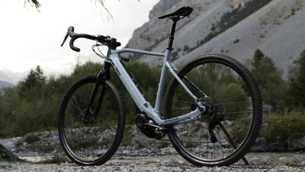 Wabash RT е електронният хит на японската компания, който се предлага на цена от 3499 евро. Рамката е изработена от алуминий, предназначена да побере батерията на електромотора и обвивките както за спирачките, така и за скоростните лостове вътре. Предната вилка е с ход от 100 мм, докато кормилото, покрито с лента за висок грайфер, е с диаметър 31,8 и ширина 46 cm. 40 мм/60 мм телескоп за седалка позволява на водача да намери правилната настройка на седлото. 

Геометрията на рамката е проектирана да гарантира комфортно возене и добра реакция между завои и по черни пътища. Yamaha предлага на пазара рамката в три размера : 54 см (малка), 57 см (средна), 60 см (голяма).