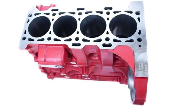 Сравнявайки буталата на двигателите от деветдесетте и съвременните, може да се отбележи, че през миналия век тази най-важна част беше доста масивна и съответно беше добре центрирана в цилиндъра. Буталните пръстени бяха широки и бяха направени големи дупки за изтичане на масло от жлебовете на маслените пръстени.

Модерните Т-образни бутала, поради ниската си височина, буквално се изкривяват в цилиндрите, което влошава работата на пръстените. Самите цилиндри също са претърпели промени. Преди това те почти винаги се пробиват директно в здрав и твърд чугунен цилиндров блок, който има висока твърдост.

Само понякога се използват чугунени втулки, отлети в алуминиеви цилиндрови блокове. Тази конструкция се оказва по-малко издръжлива, но сега почти всички европейски производители са преминали към нея. Проблемът обаче е, че използването на чугун е много вредон за околната среда и то беше „изгонено“ от Европа.
