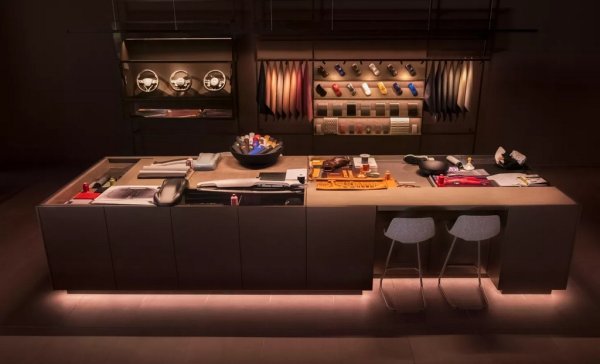 Изборът на материали и цветове във Fuoriserie е почти неограничен