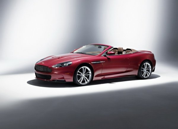 Aston Martin DBS Volante V12