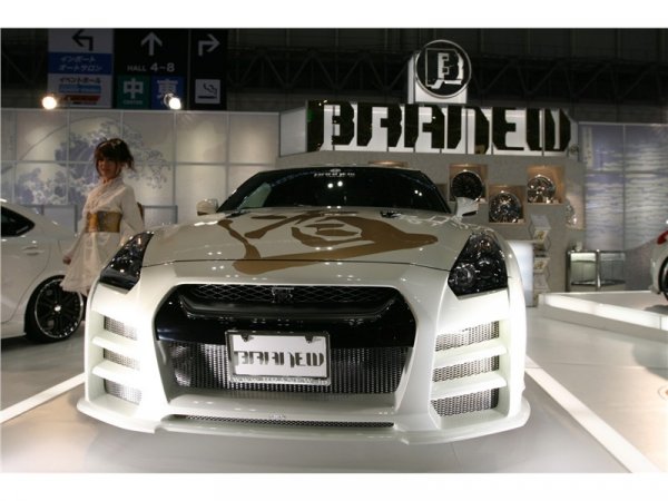 Branew Nissan GT-R / Токио 2009