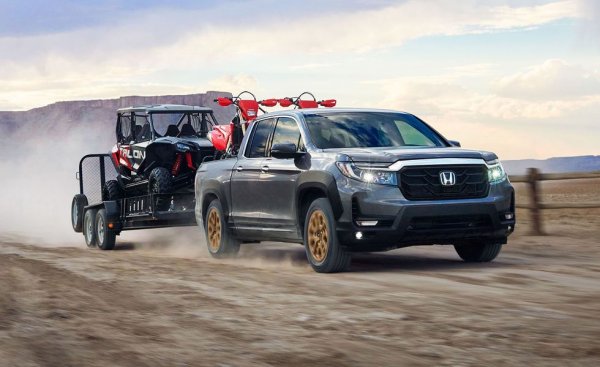 Истинските американски патриоти от вътрешността на страната предпочитат Ford F-150, Chevrolet Silverado или Ram 1500. Но фактите са неоспорими: най-американският пикап всъщност е... Honda Ridgeline. 

Производство: Линкълн, Алабама, САЩ
Произход на двигателя: САЩ
Произход на трансмисията: САЩ
Компоненти от САЩ и Канада: 70%