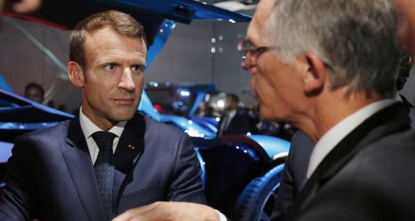 "Ние очевидно уважаваме закона и затова ще се стремим да бъдем най-добрите при правилата, които са ни дадени - или наложени. Но електрификацията е технология, избрана от политиците, не от индустрията". 
