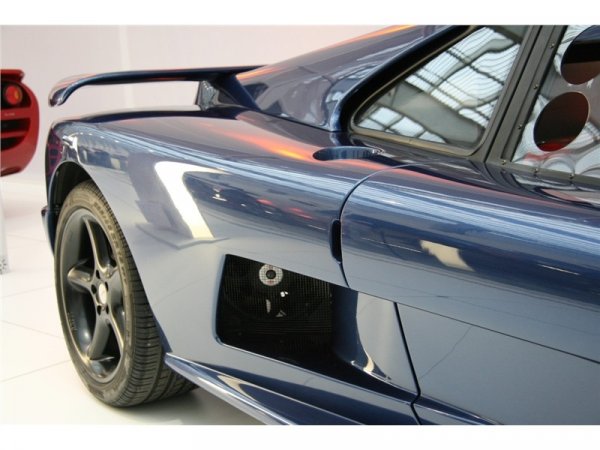 При Ascari Ecosse, този агрегат е доработен от Hartge