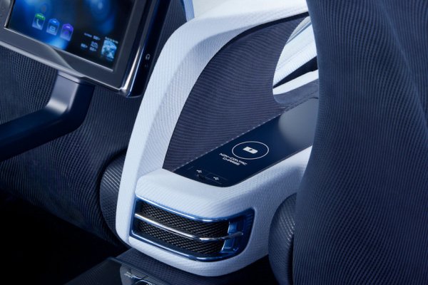 Toyota FCV-R Concept - автомобил задвижван с водород