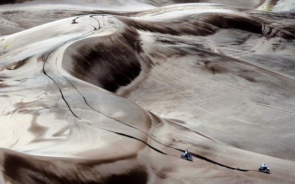 Рали Дакар, което заради нестабилната ситуация в Африка, вече се провежда в Южна Америка.