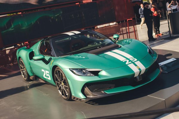 Обявен от Ferrari като &bdquo;най-забавния за шофиране и емоционално зареден&ldquo; автомобил, който италианците са създавали до момента, 296 Speciale предлага редица подобрения в сравнение със съществуващия GTB. Мощността е увеличена с 49 к.с., притискателната сила е подобрена с 20%, а теглото е с 60 кг по-ниско. Някои компоненти, като алуминиевите бутала и титановите биели, идват директно от F80.
