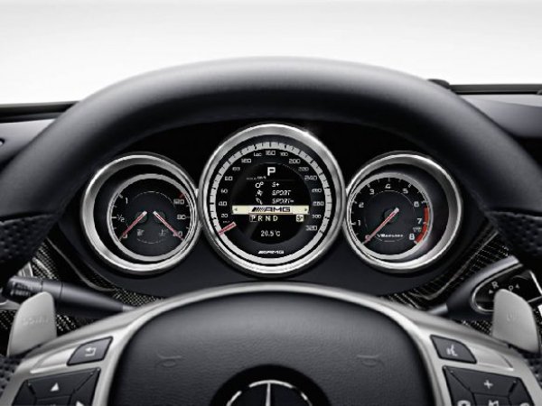 Mercedes-Benz CLS63 AMG 2012