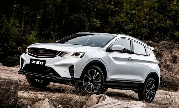 Екзотичното название всъщност се носи от добре познат вече и в България модел - Geely Coolray. Единствената разлика е, че BelGee се сглобява не в Китай, а в Беларус. По-благоприятният митнически режим веднага се отрази на продажбите и Х50 отчита 30% ръст спрямо миналата година. 
