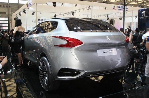 Шанхай 2011 - Концепцията SXC (Shanghai Cross Concept) на Peugeot 