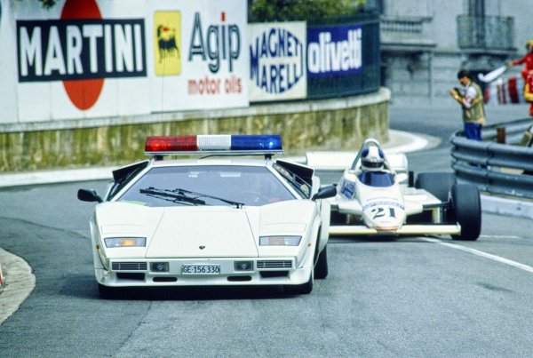 Голямата награда на Монако винаги е била най-важното състезание в календара на Формула 1. Затова и не е изненадващо, че през периода 1981-1983 година ролята на кола за сигурност играе Lamborghini Countach.

