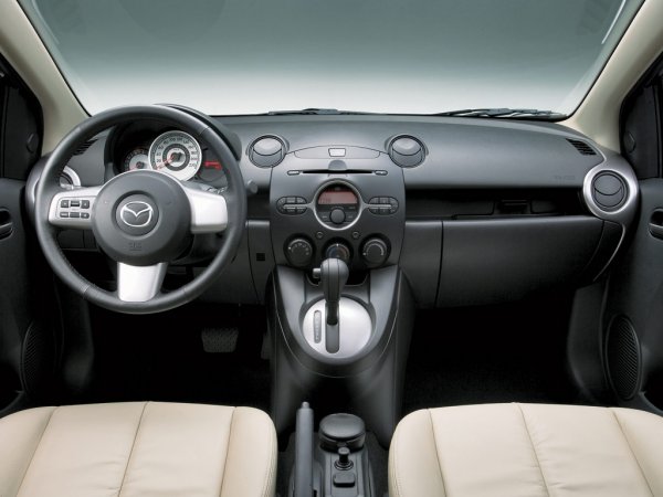 Mazda2