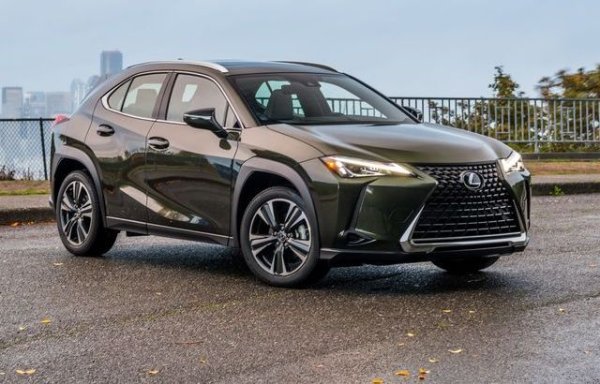 Вече над две десетилетия премиум марката на Toyota се опитва безуспешно да спечели европейците. Дори и през 2022, когато самата Toyotа се радва на рекорден пазарен дял в Европа, Lexus не само не напредва, но дори отчита 29% спад спрямо миналата година. 
Най-продавани модели: 
UX - 10053
NX - 9224
RX - 5056
ES - 2571
LC - 203
LS - 113