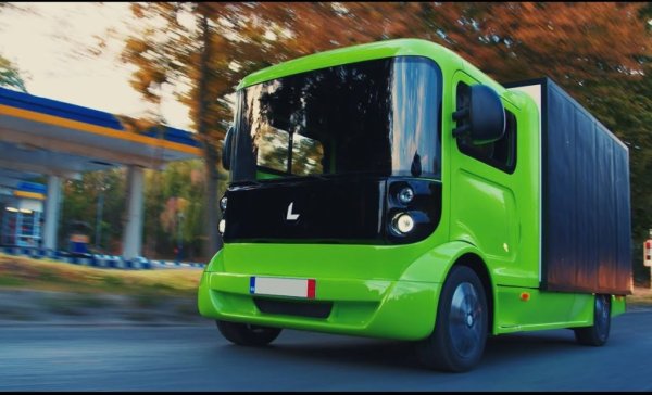 MAN - 61, SsangYong - 56, Honda - 55, Maserati - 48, DS - 40, Mitsubishi - 34, Isuzu - 28, Alfa Romeo - 26, ГАЗ - 26, Jaguar - 22, Great Wall - 17, Maxxus - 14, Piaggio - 12, Cupra - 7, Lamborghini - 7, Rolls-Royce - 7, Fuso - 6, Lada - 5, Ferrari - 5, Ineos - 4, Dodge - 3, Dallara - 2, L-City - 2, Alpina - 1, Bentley - 1, GMC - 1, Caterham - 1, McLaren - 1, Aston Martin - 1, RAM - 1, УАЗ - 1

НА СНИМКАТА: L-City Koffer. Първите две регистрации на електрическата дъщерна марка на българската Sin Cars вече са факт