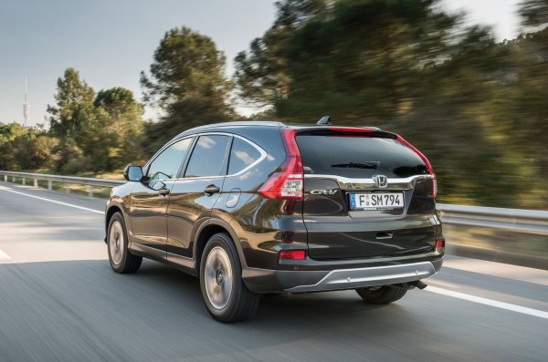 Всъщност, това е един от най-добрите двигатели в света, като при правилно отношение от страна на собственика и най-вече редовно обслужване без проблеми изкарва до 400 000 км. Хидравличният автомат също е много здрав, като се твърди, че спокойно може да не му се сменя маслото до 200 000 км (не го правете). Задвижването на четирите колела е по-скоро помощна система, която не е предназначена за движение по тежки терени.